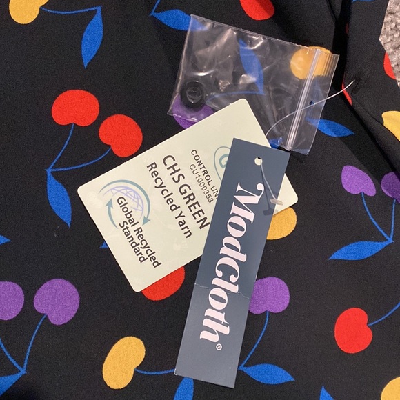 NEW ModCloth Cherry Print Bow Top Size Large Retro NWT - Picture 8 of 11